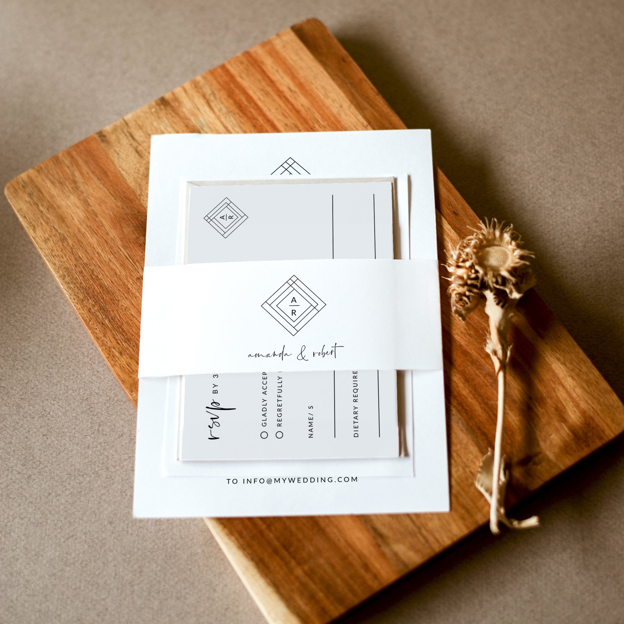 Giulia | Modern Wedding Invitation Set Template