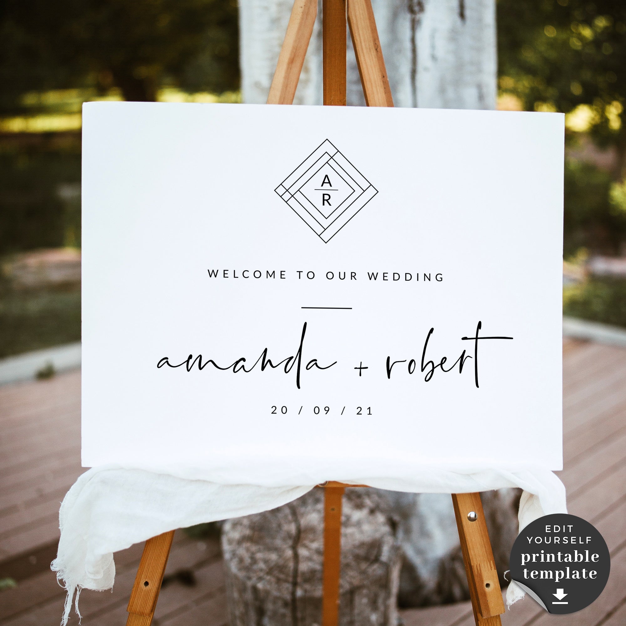 Giulia | Printable Wedding Seating chart Template